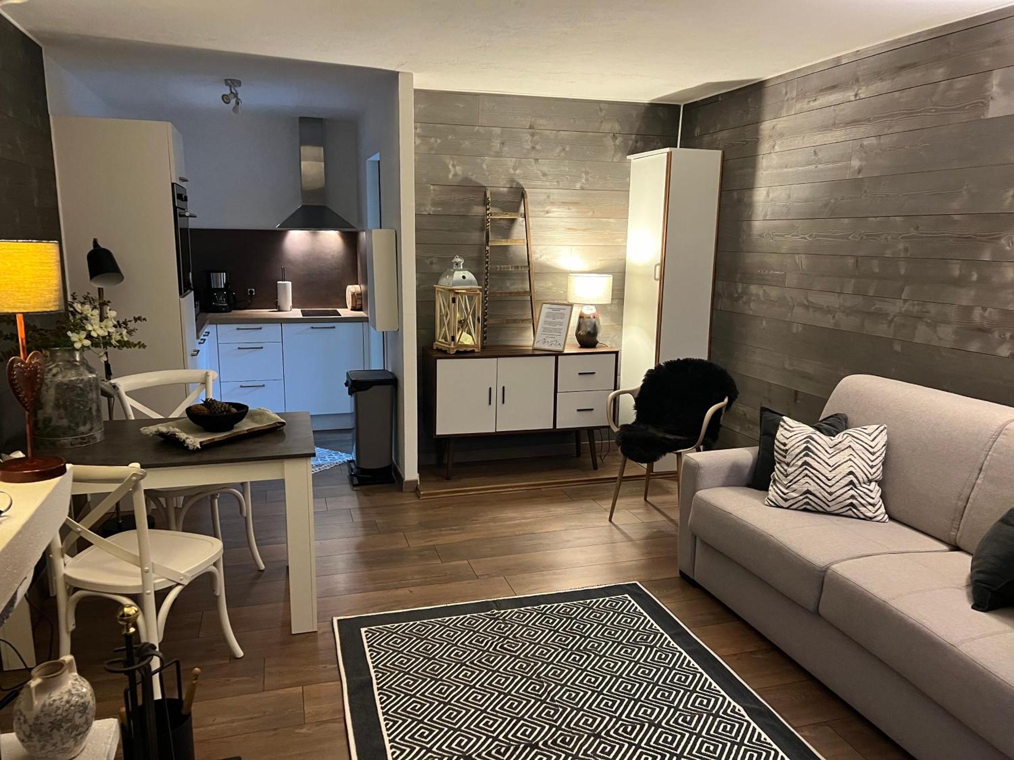 Apartment Location Avec Jardin En Hameau Ii *