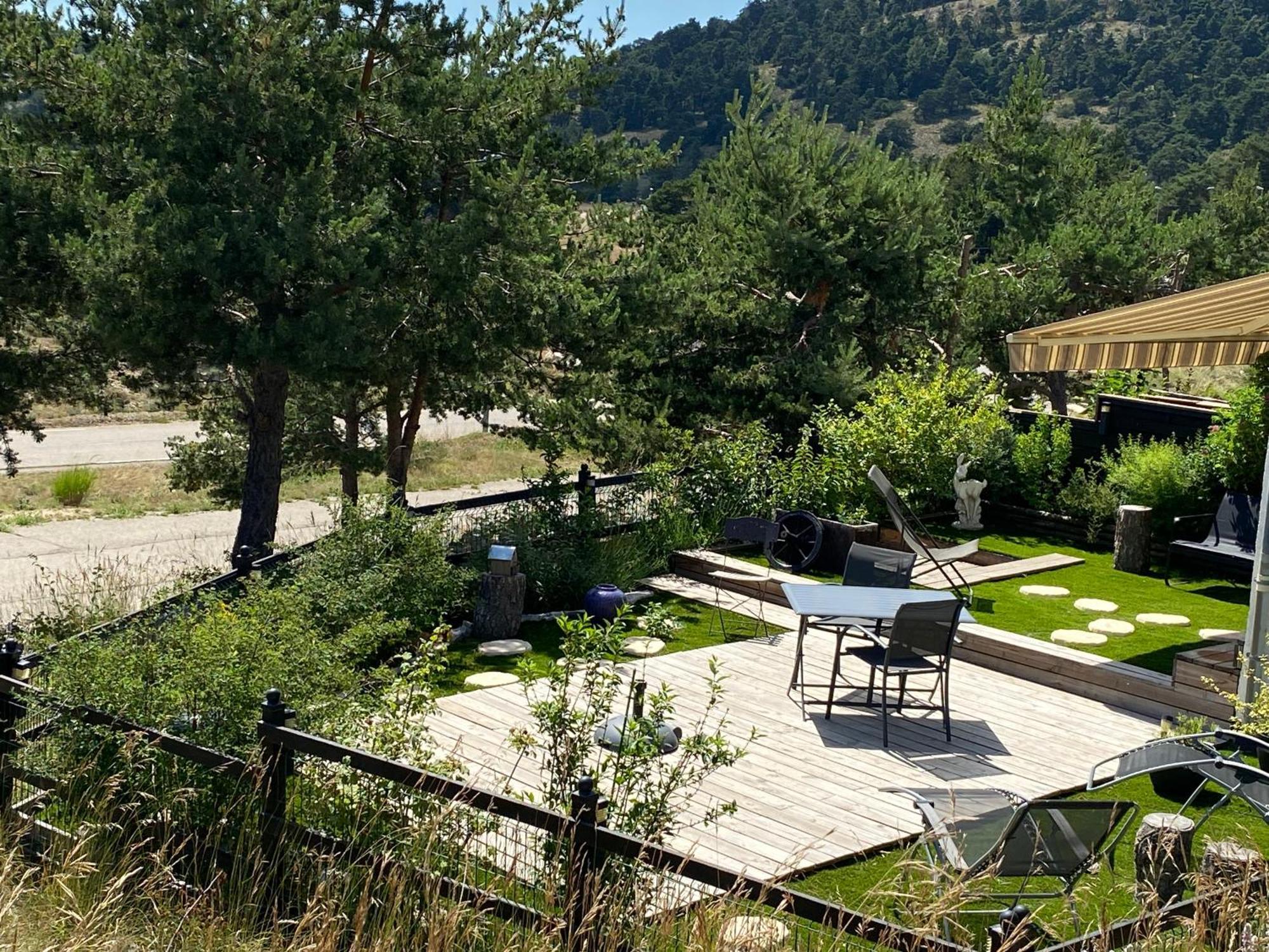 Location Avec Jardin En Hameau Ii *