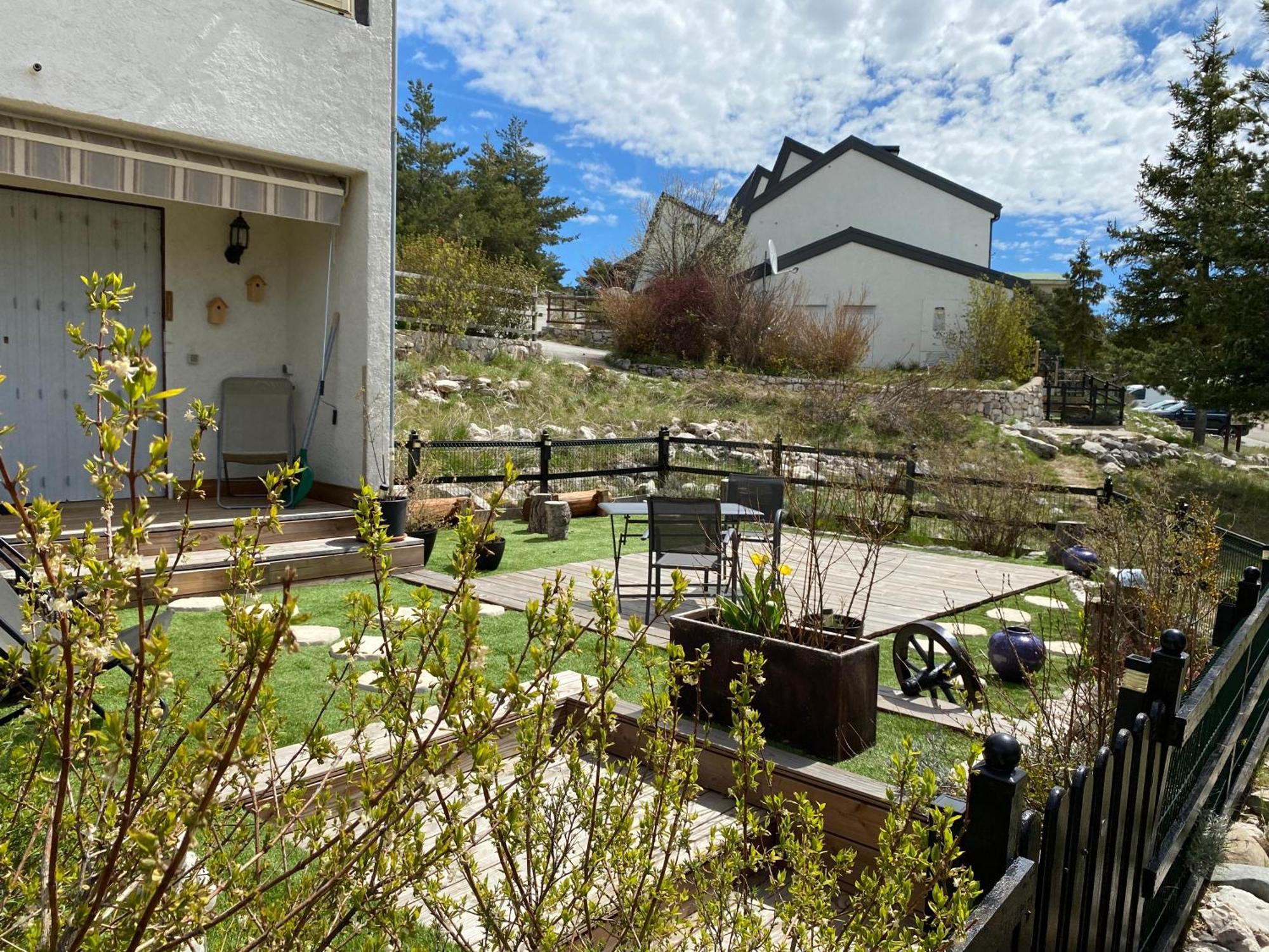 Apartment Location Avec Jardin En Hameau Ii